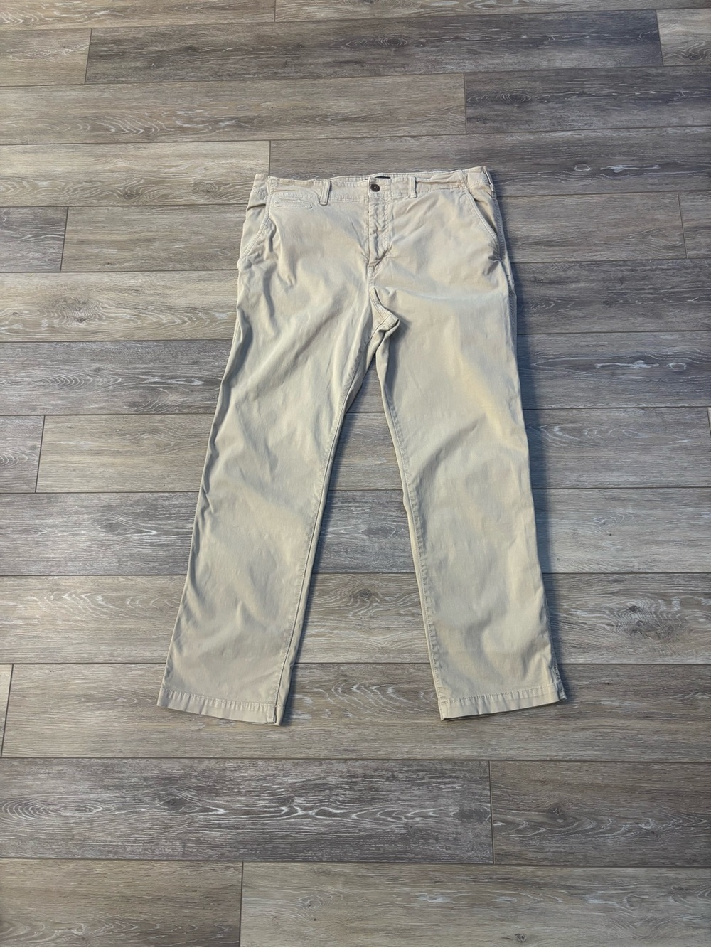 American Eagle Pants Mens 38X32 Khaki Chino Relaxed Straight Extreme Flex Office